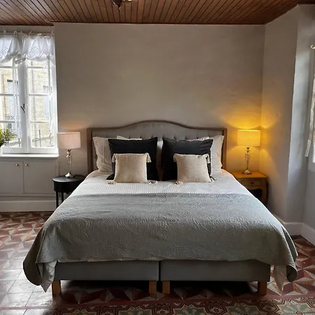 La Maison Fontaine - Light Airy In The Heart Of Pzenas *