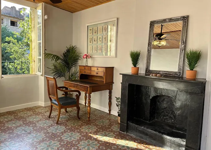 La Maison Fontaine - Light Airy In The Heart Of Pzenas